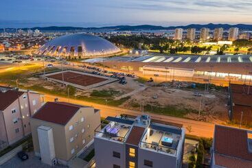 Luxury Majpruz Suites