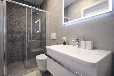 Luxury Majpruz Suites