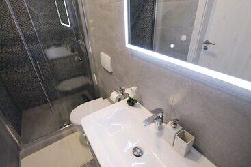 Luxury Majpruz Suites
