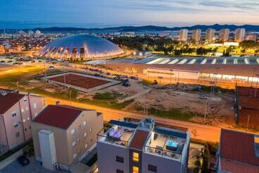 Luxury Majpruz Suites