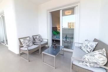Myramar | 7 Pax | Parque De Poniente | 4724 Kpaw