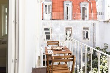 پانسیون 1898 Home & Suites