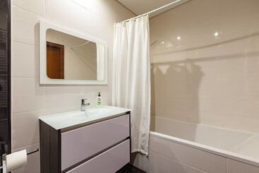 Private Modern Home, Fully Equipped, Near Historic Braga Centre