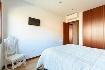 Private Modern Home, Fully Equipped, Near Historic Braga Centre