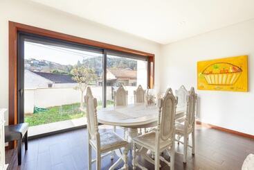 Private Modern Home, Fully Equipped, Near Historic Braga Centre