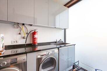 Private Modern Home, Fully Equipped, Near Historic Braga Centre
