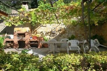 104656    Villa In Blanes