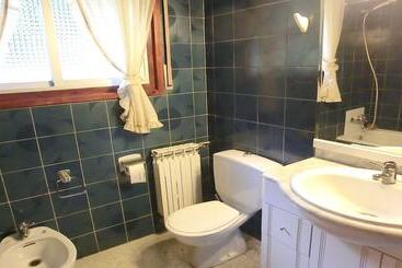 104656    Villa In Blanes