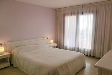 104656    Villa In Blanes
