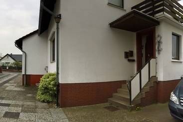 ツーリストアパートメント Apartments In Vallstedt