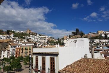 آپارتمان‌های توریست‌ها El Palacio De La Sultana