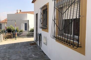 Margarida Guest House - Almada