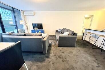 Readyset Apartments On Kavanagh