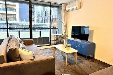 Readyset Apartments On Kavanagh