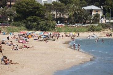 ático Soleado Con Vistas Al Mar