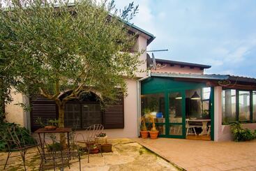 Apartments With Pool 992