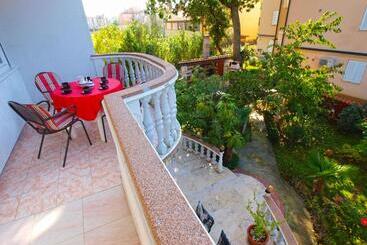 Apartments Nadia 1493
