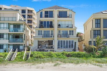 游客公寓 Beachfront Palm Beach Townhouse