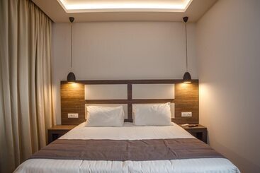 هتل Abaton Luxury Resort