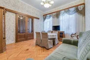 Ludwig Apartments On 4 Ya Liniya