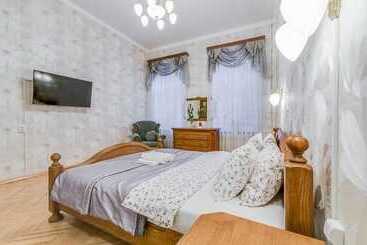 Ludwig Apartments On 4 Ya Liniya