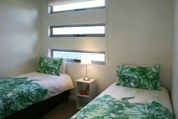 Penneshaw Oceanview Apartments