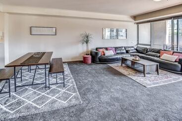 Southbank Tower Apartments