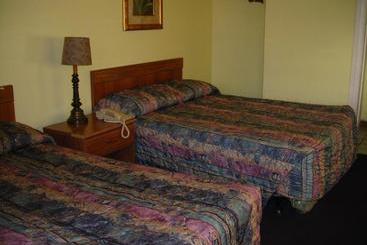 Hollywood Motel