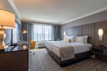هتل Best Western Premier Airport/expo Center