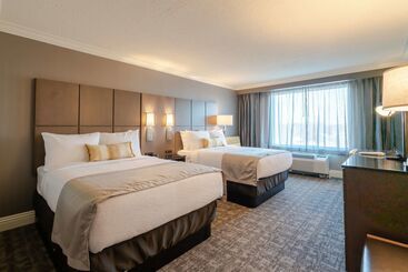 هتل Best Western Premier Airport/expo Center