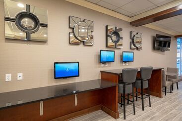 هتل Best Western Premier Airport/expo Center