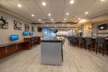 هتل Best Western Premier Airport/expo Center