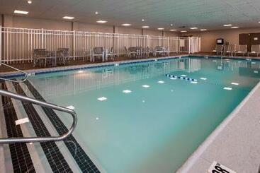 هتل Best Western Premier Airport/expo Center
