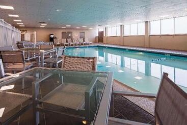 هتل Best Western Premier Airport/expo Center