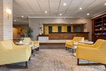 هتل Best Western Premier Airport/expo Center