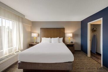 هتل Comfort Inn & Suites Tipp City Dayton North I 75