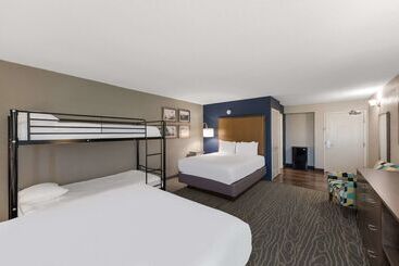 هتل Comfort Inn & Suites Tipp City Dayton North I 75