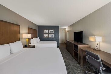 هتل Comfort Inn & Suites Tipp City Dayton North I 75