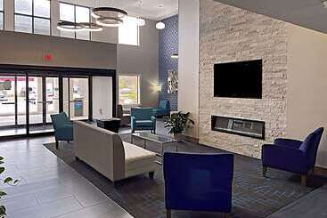 هتل Comfort Inn & Suites Tipp City Dayton North I 75