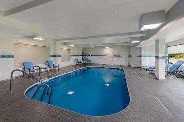 هتل Comfort Inn & Suites Tipp City Dayton North I 75