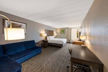 هتل Comfort Inn & Suites Tipp City Dayton North I 75