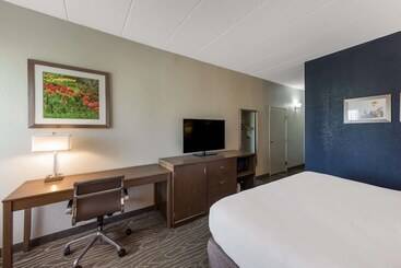 هتل Comfort Inn & Suites Tipp City Dayton North I 75