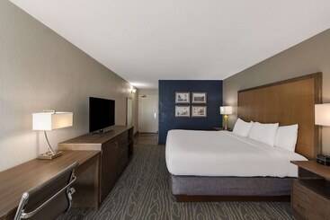 هتل Comfort Inn & Suites Tipp City Dayton North I 75