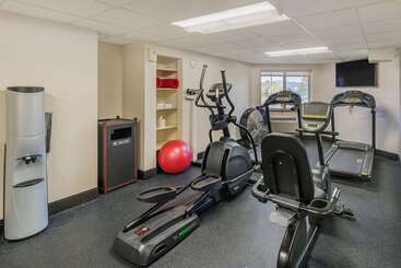 هتل Comfort Inn University