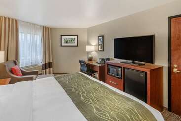 هتل Comfort Inn University