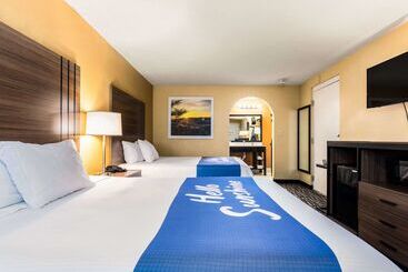 בית מלון כפרי Days Inn By Wyndham Goodlettsville/nashville