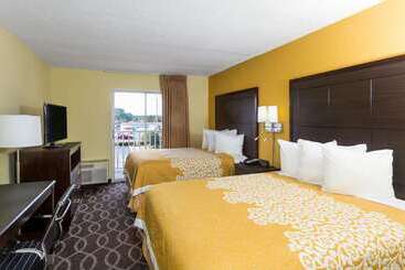 فندق Days Inn & Suites By Wyndham Port Richey