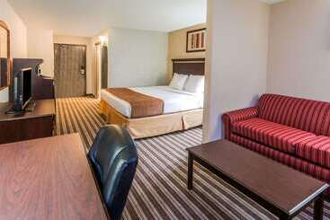 هتل Days Inn & Suites By Wyndham Vancouver
