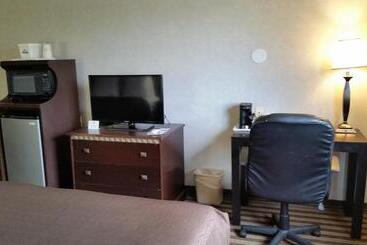 هتل Days Inn & Suites By Wyndham Vancouver