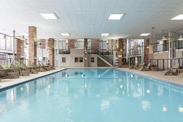 Delta Hotels By Marriott Kalamazoo Conference Center